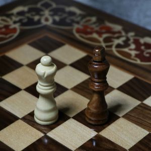 How an electronic board detects moves
