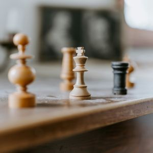 The electronic board as a tool, not the center of training